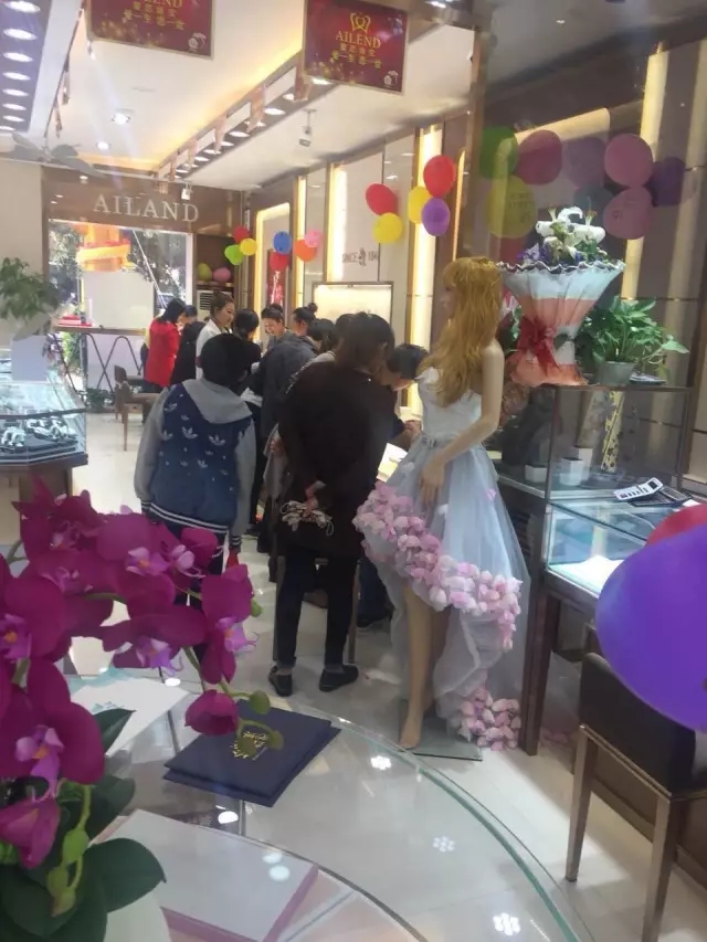 【开业资讯】—— 爱恋珠宝山西区域三店齐开。 【开业资讯】—— 爱恋珠宝山西区域三店齐开。